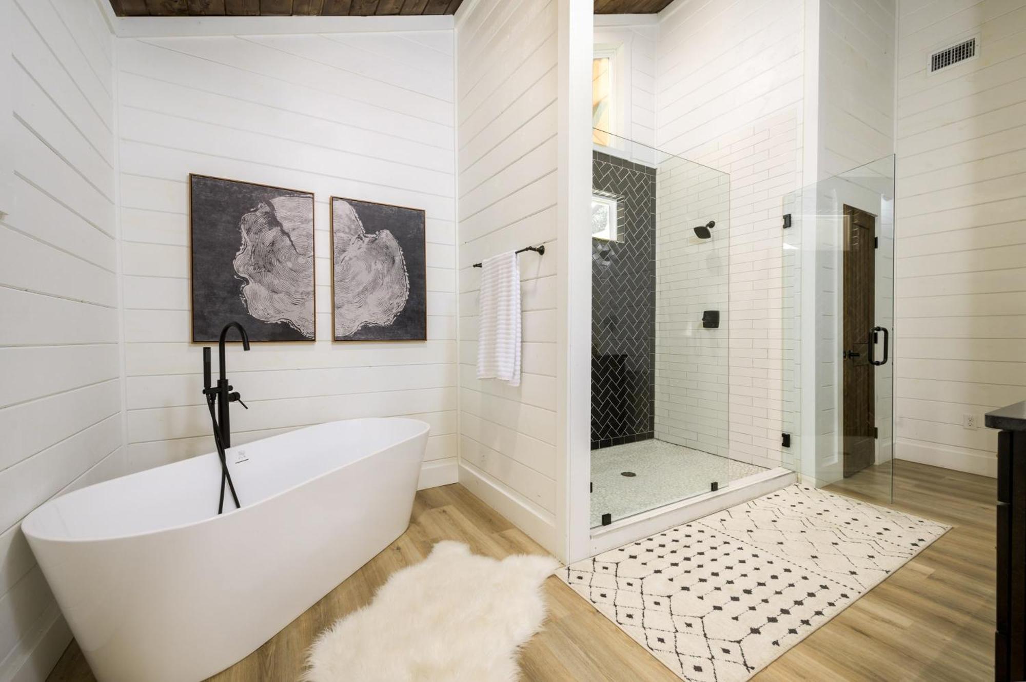 New Farmhouse-Chic Cabin With Hot Tub & Firepit Broken Bow Extérieur photo