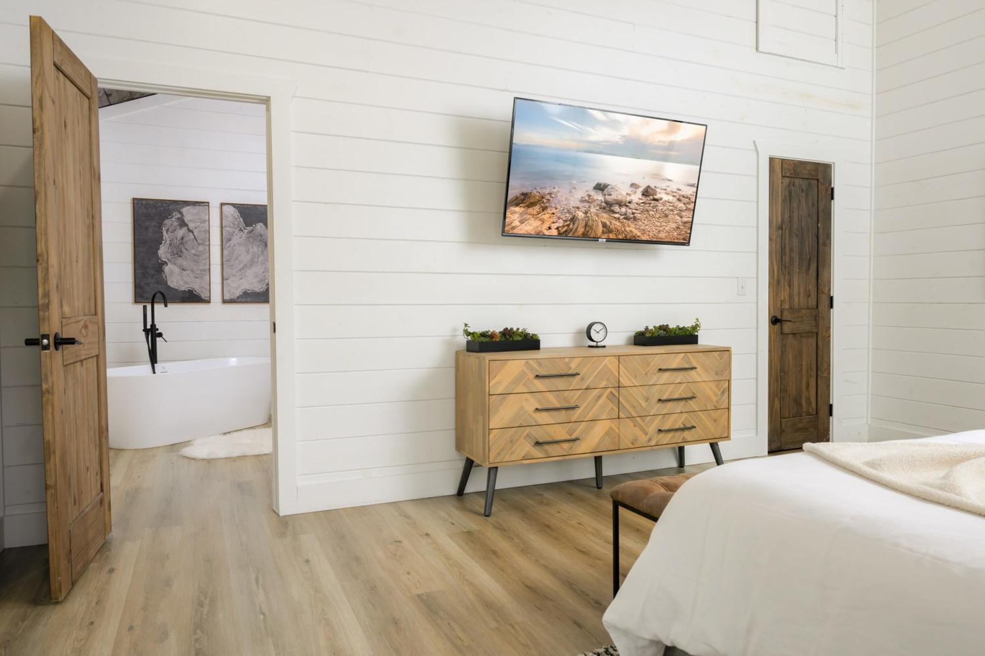 New Farmhouse-Chic Cabin With Hot Tub & Firepit Broken Bow Extérieur photo