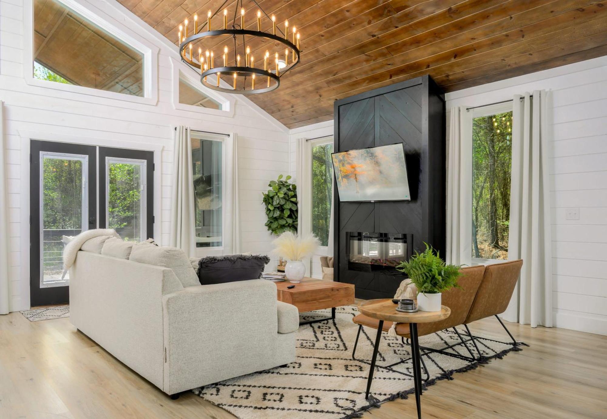 New Farmhouse-Chic Cabin With Hot Tub & Firepit Broken Bow Extérieur photo