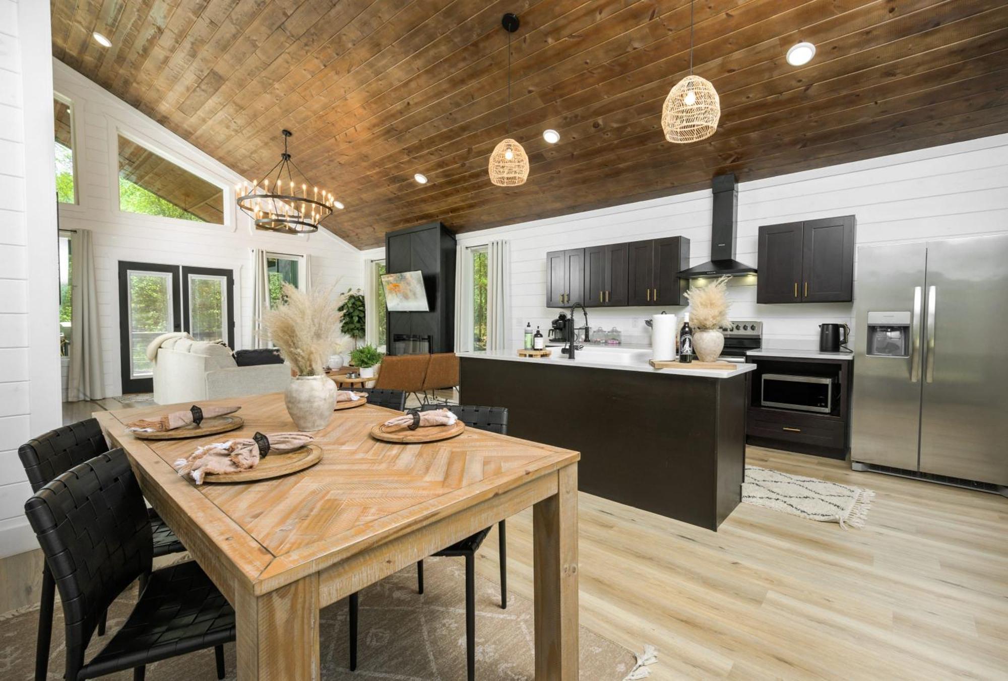 New Farmhouse-Chic Cabin With Hot Tub & Firepit Broken Bow Extérieur photo